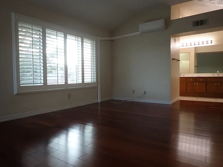 18209 Osborne Ct — Photo 14