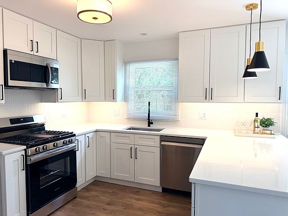 5th image of 565 Kensington Ct