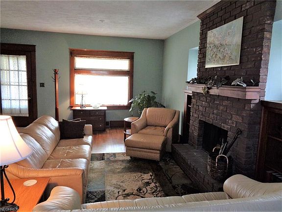 4th image of 1944 Wakefield Ave