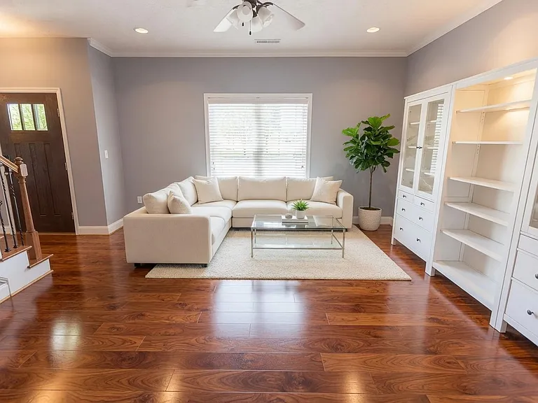 505 Capstone Dr — Photo 5