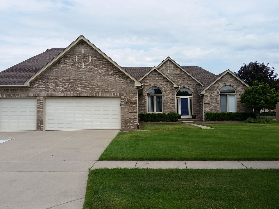 1st image of 51584 Shadywood Dr