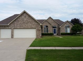51584 Shadywood Dr, Macomb, MI
