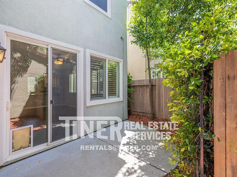 3681 Tice Creek Way — Photo 4