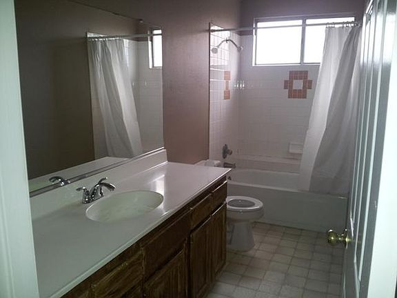 4th image of 6368 N McCaffrey Ave
