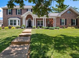 885 Burgundy Ln, Ballwin, MO