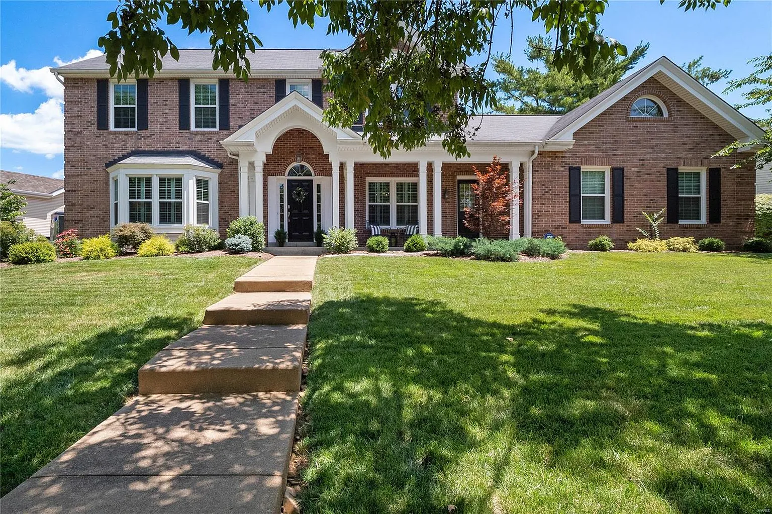 885 Burgundy Ln photo 1