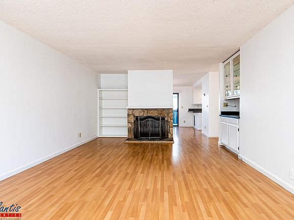 3rd image of 708 Duncanville Ct