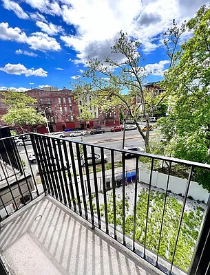 Rented by ERNY LLC | media 24