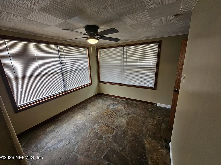 444 Alder St — Photo 13