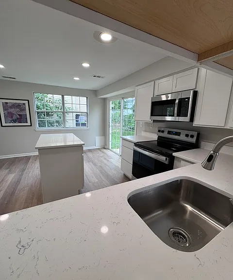 2910 Byron Ct — Photo 5