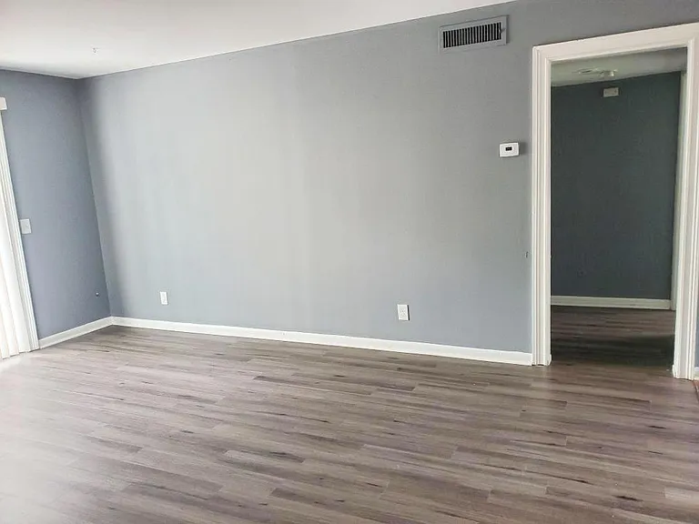 1177 Woodland Ave NE — Photo 8