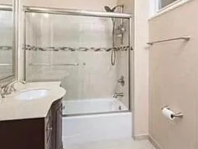 1423 Roscomare Rd — Photo 15