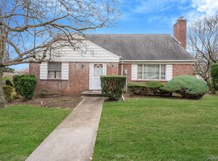 23106 Union Tpke, Queens Village, NY 11427