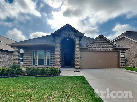 2nd image of 256 Sunny Corner Rd