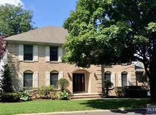 196 4th Ave, Westwood, NJ 07675