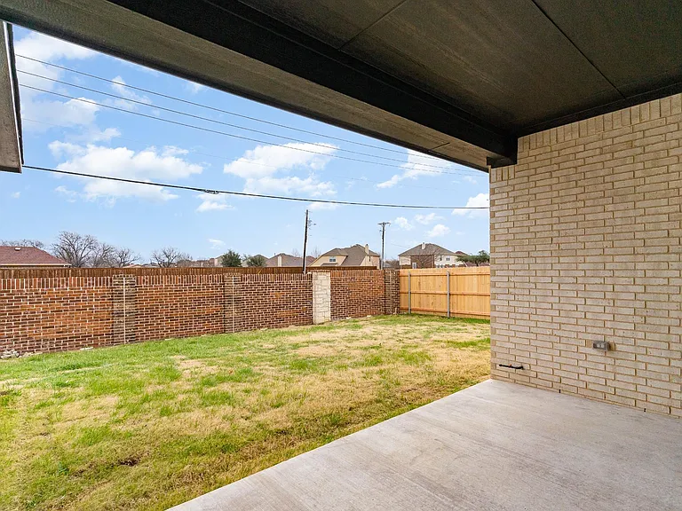 5209 Noble Ln — Photo 23