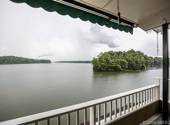 4th image of 9816 Emerald Point Dr Unit 4