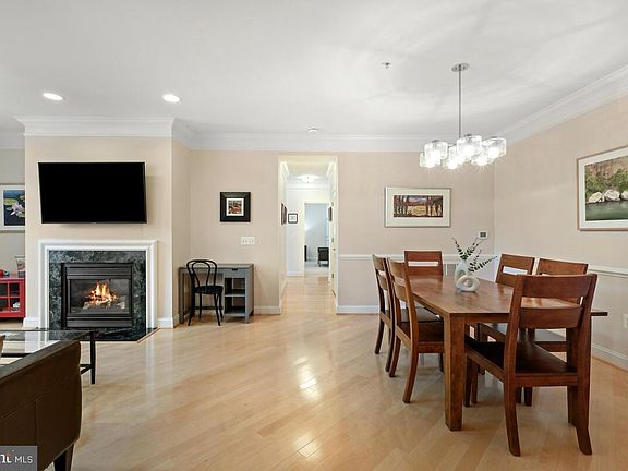 4th image of 701 Fallsgrove Dr APT 205