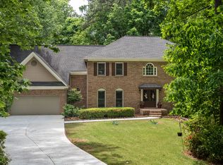 2235 Roxburgh Dr, Roswell, GA 30076