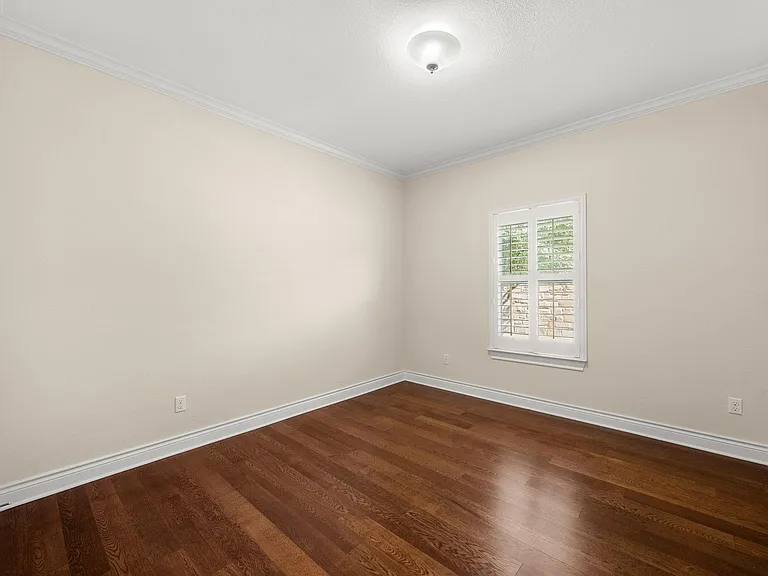 5201 Big Spring St — Photo 20