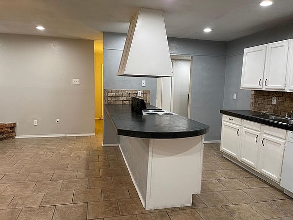 5th image of 552 Cumberland Dr