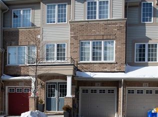 18 England Ter, Hamilton, ON L8J 0G4