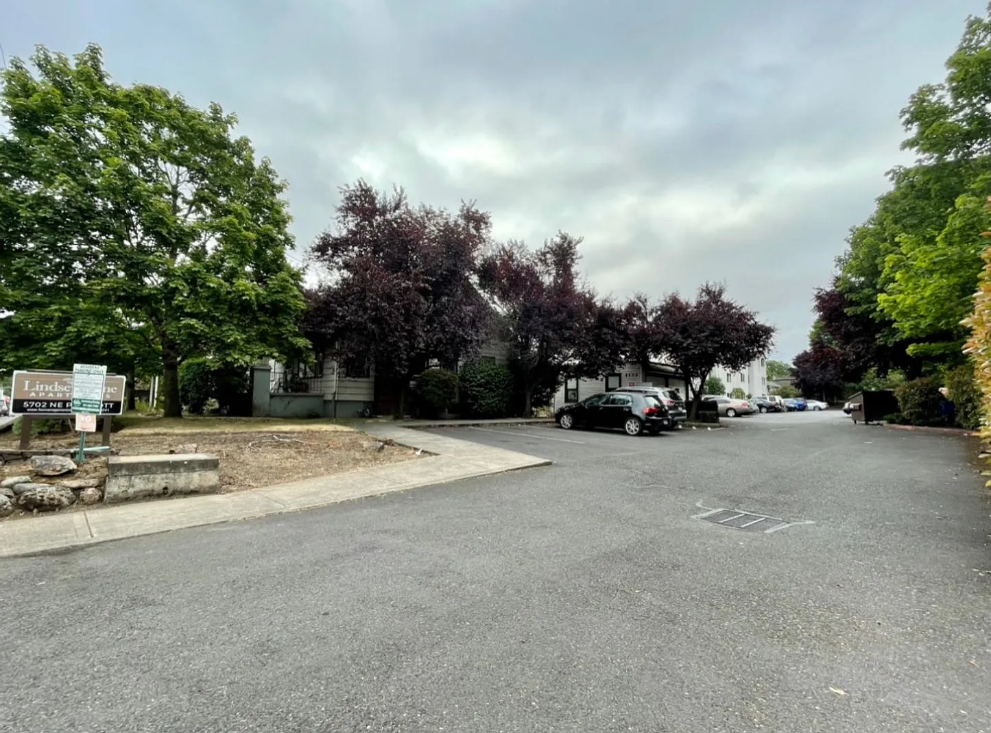 0174-06PP Lindsey Anne Apartments — Photo 3