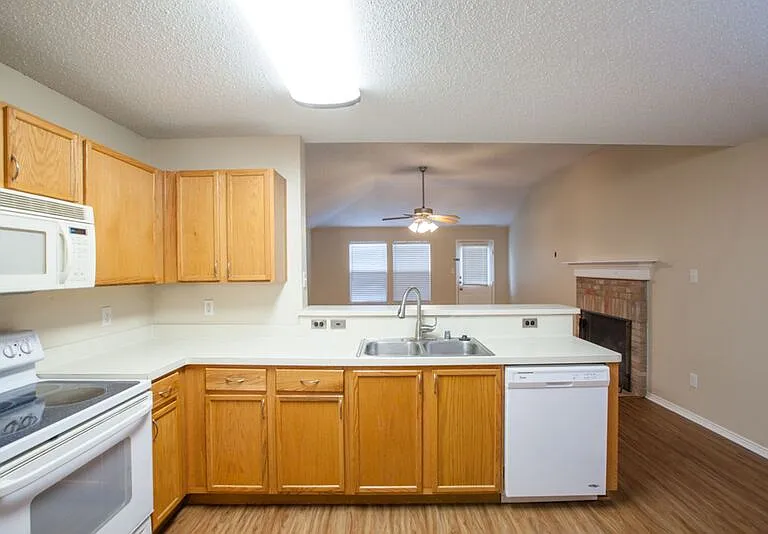 1118 Water Oak Way — Photo 38