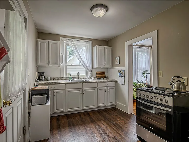 22 Kellogg St — Photo 19
