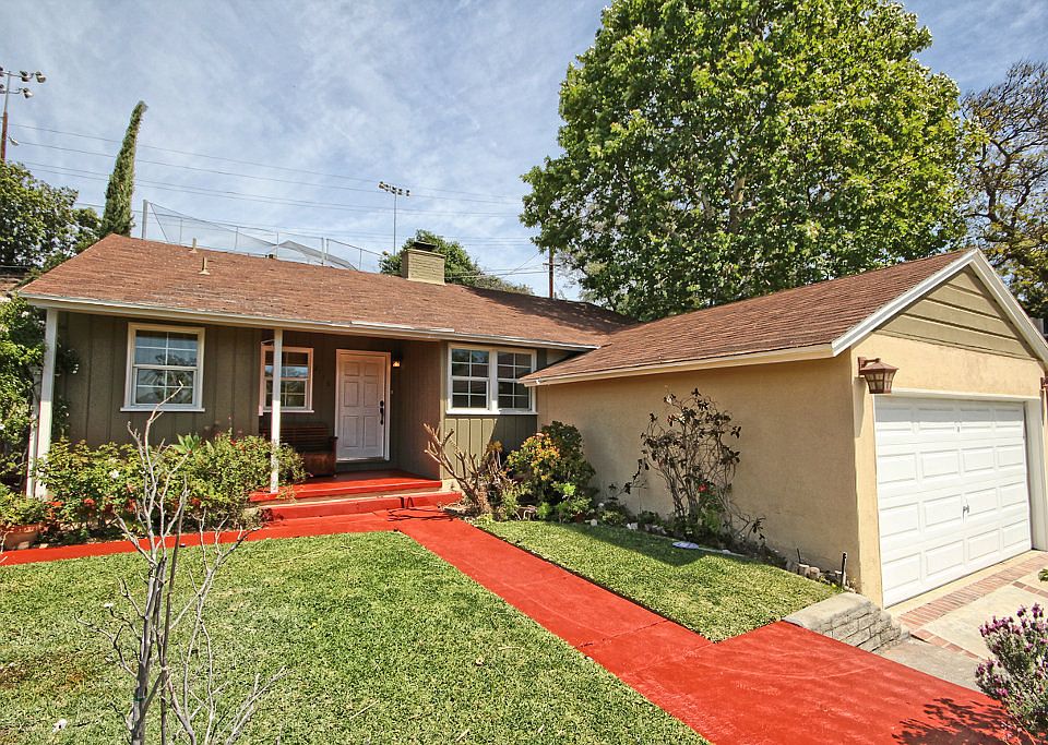 1st image of 2118 Iris Way