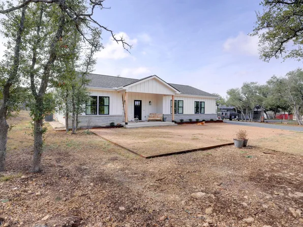 200 Rust Ranch Rd, Blanco, TX 78606
