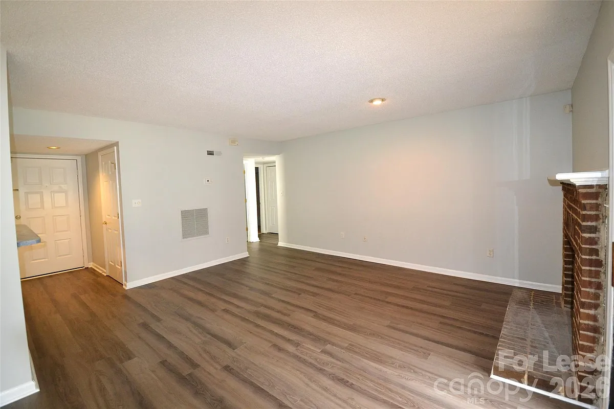 Building Photo - 7124 Winery Ln