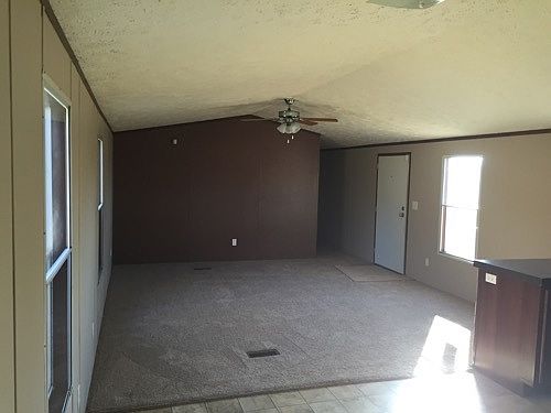 4th image of 23 Horse Shoe Ln