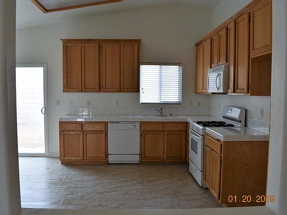 5th image of 16986 Monaco Dr