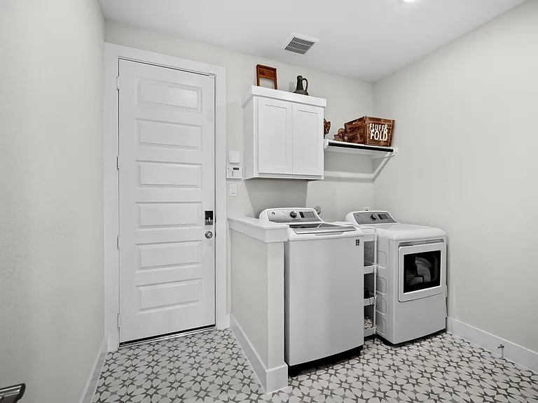 7306 Pecan Brook Ln — Photo 25