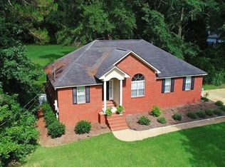 82 E Gate Dr, Thomasville, GA 31757