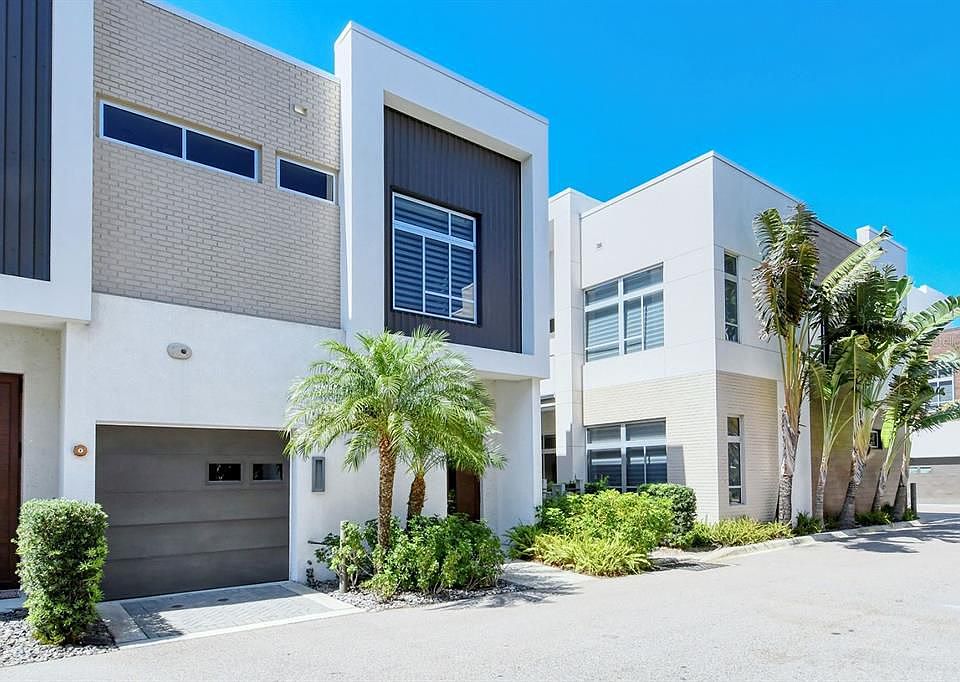 1st image of 210 Cosmopolitan Ct #210
