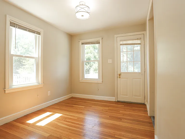 101 Brooks St — Photo 4