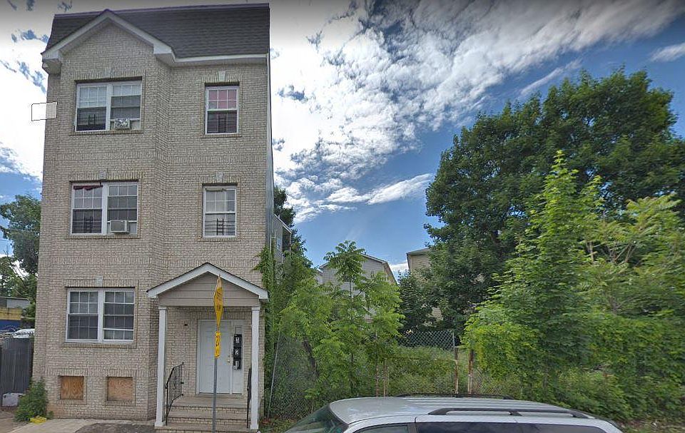 2nd image of 678 S 12th St