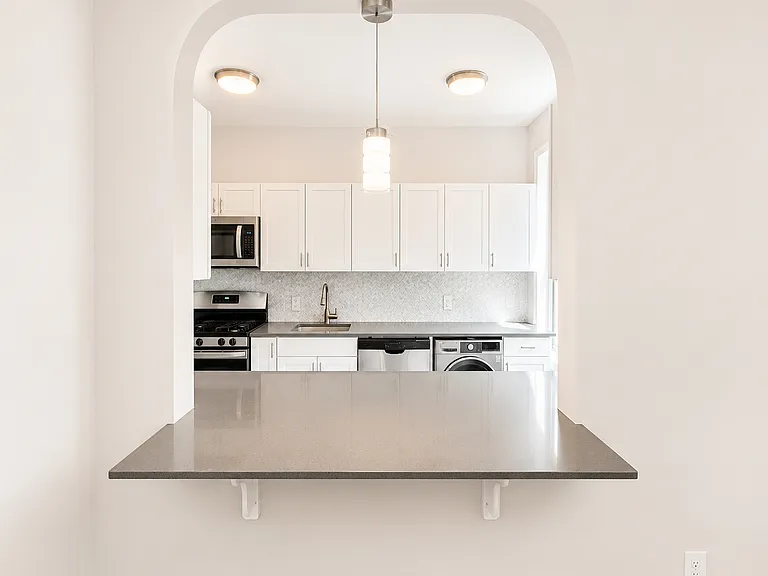 213 Bennett Ave #6D — Photo 6