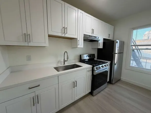 71 10th Street, 71 10th St APT 206, Oakland, CA 94607