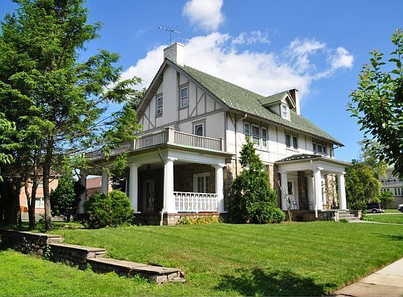 5th image of 21 Outlook Ave
