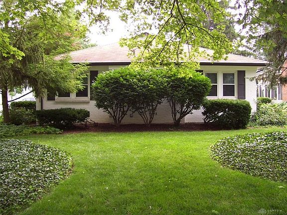 3rd image of 20 Hilltop Ave