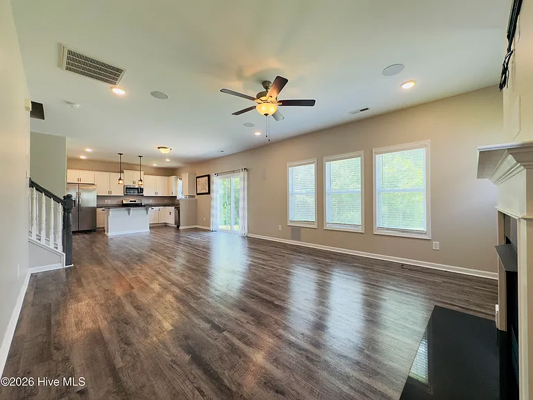 306 Independence Blvd — Photo 16