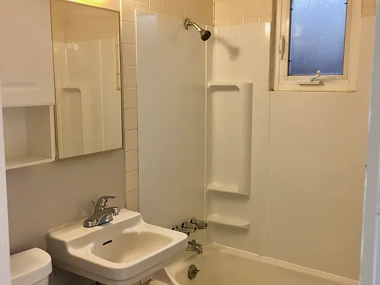 1215 Queen Anne Ave N — Photo 10