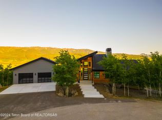 71 Osprey Ln, Alpine, WY 83128