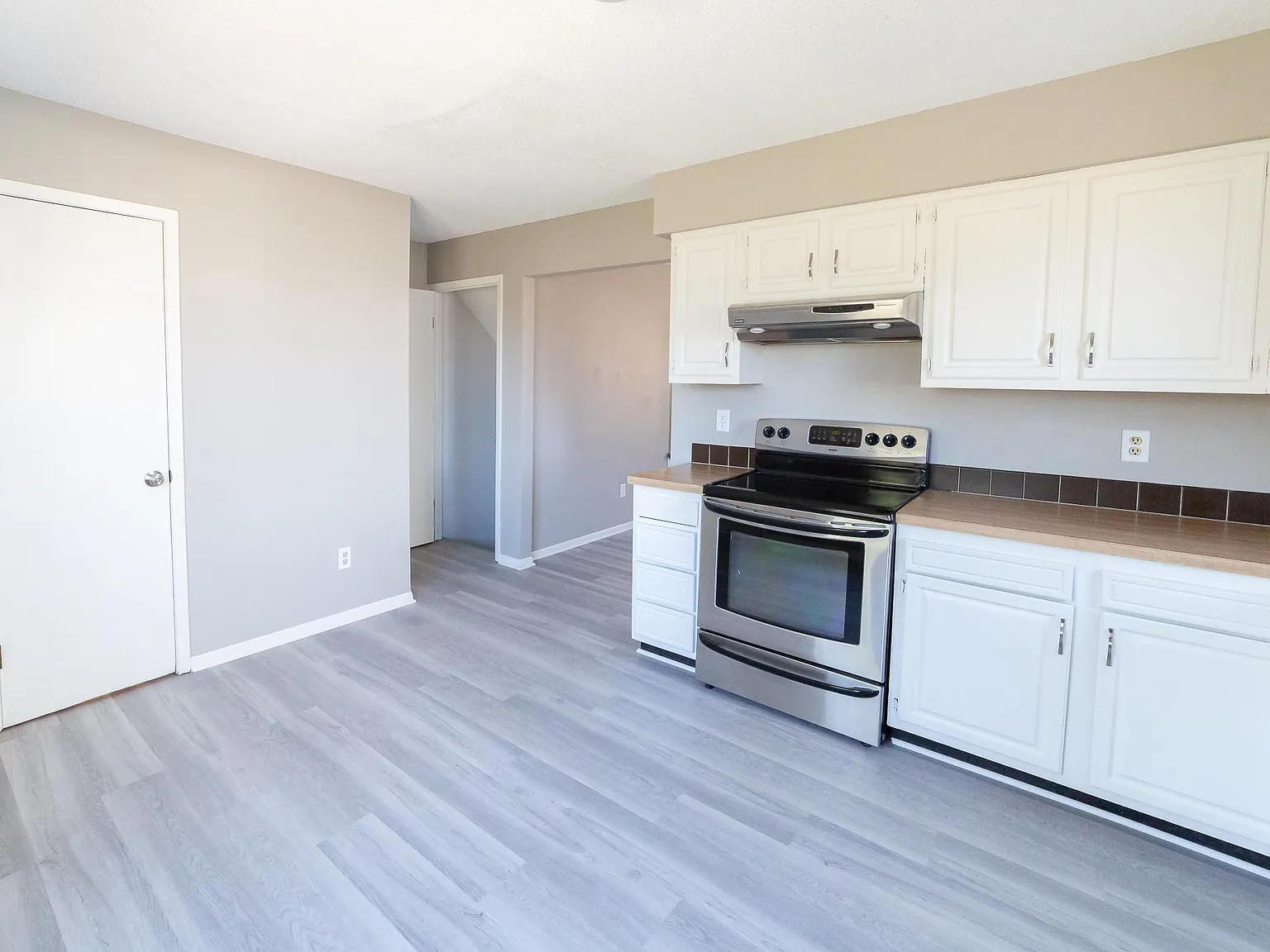 3417 SE 20th St — Photo 2
