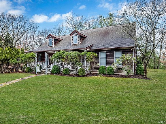 3rd image of 128 Springy Banks Road