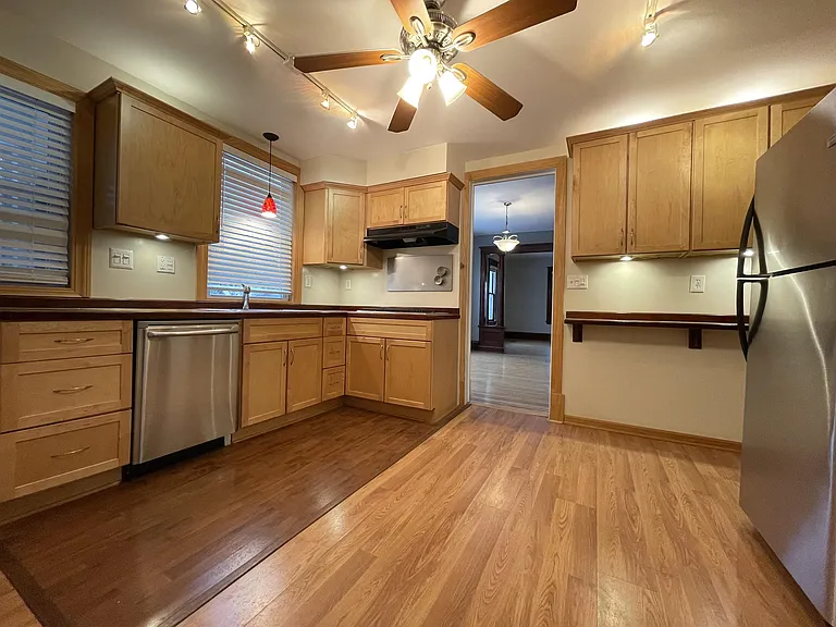 801 University Ave NE — Photo 7