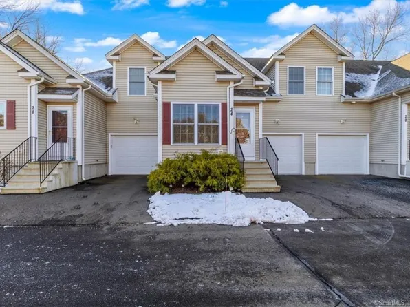 24 County Walk Lane #24, East Haven, CT 06512